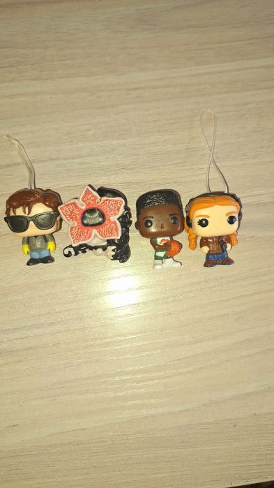 Фигурки очень странные дела