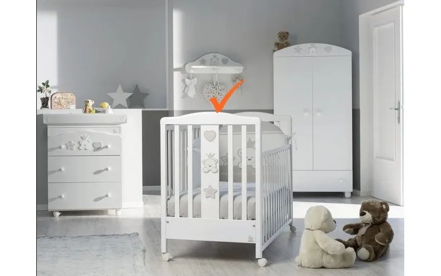 Бебешка кошара Italbaby 2 нива + матрак 125/65 и преграда от Икеа