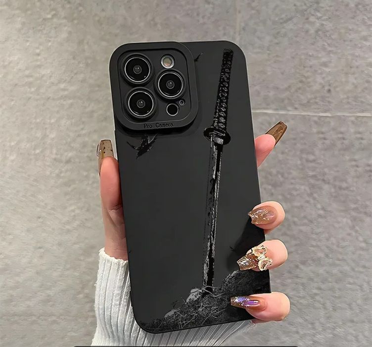 Стильный чехол iPhone 13 Samurai Black