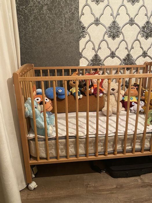 Детская кроватка