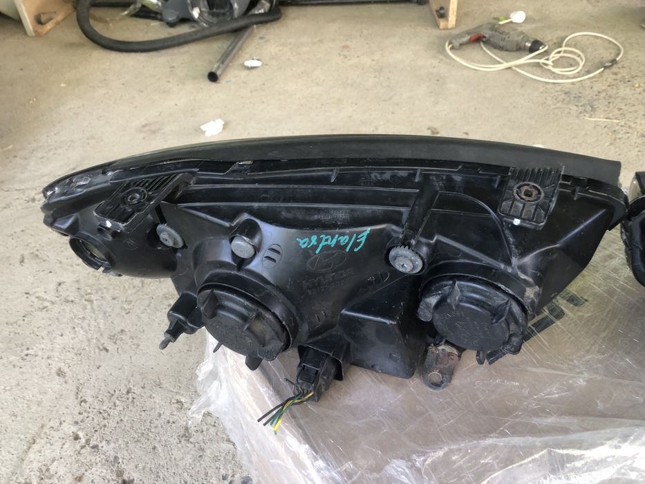 Фара на хундай элантра