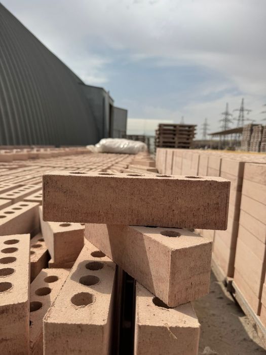 Облицовачный кирпич 65т.г