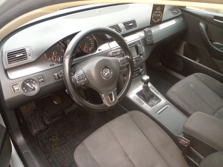 Vw Passat b6  2.0 tdi  140 cp   euro 5  an fab. 2010  pret 2950euro