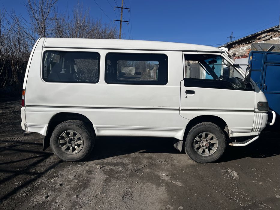 Митсубиси Делика 4д56