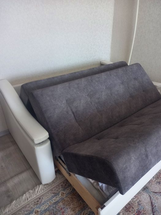 Продам диван вместимый