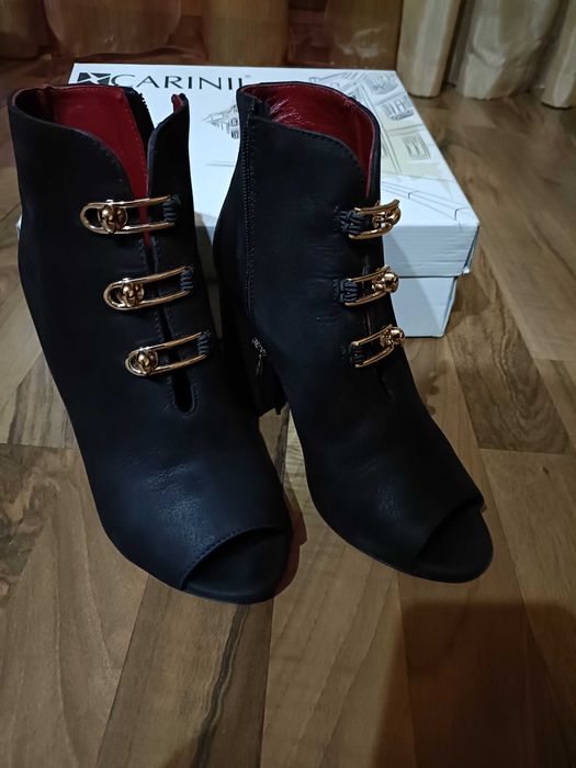 Vând botine damă