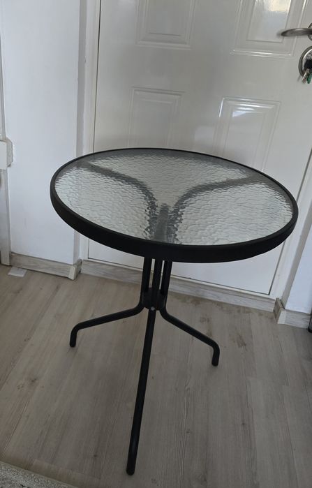 Vând măsuță rotundă,