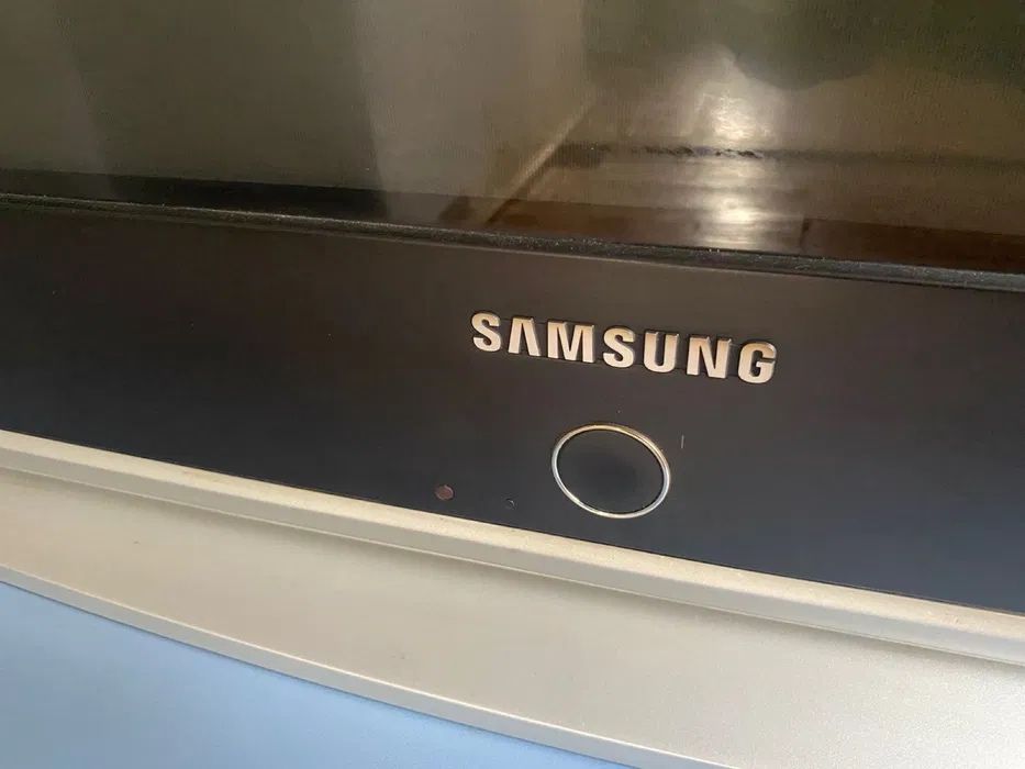 Телевизор Samsung и ресивер
