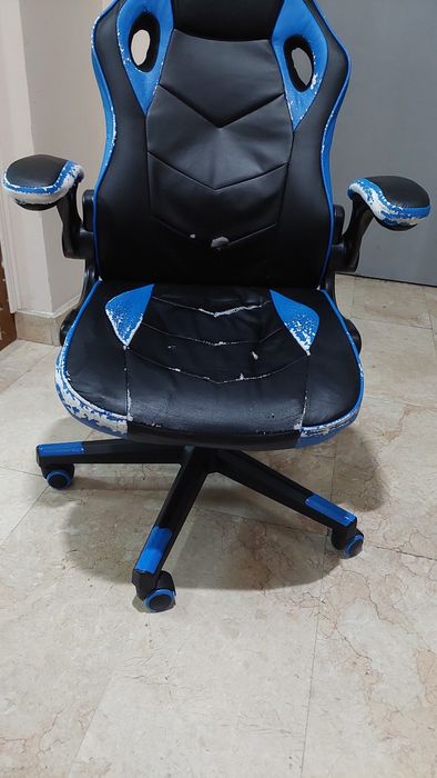 Продавам Геймърски стол