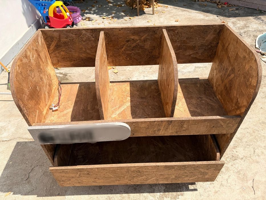 Mobilier depozitare vinyluri, capacitate minimum 400 buc. 12"