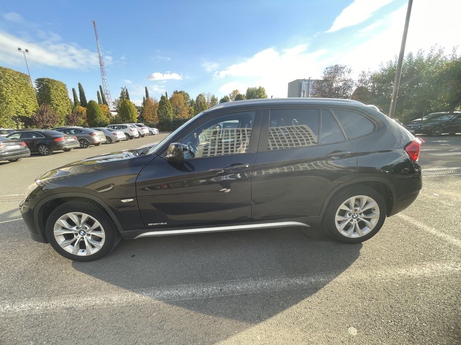 BMW x1 an 2010 ,Negru