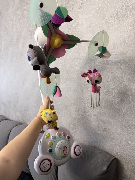 Музикална въртележка tiny love