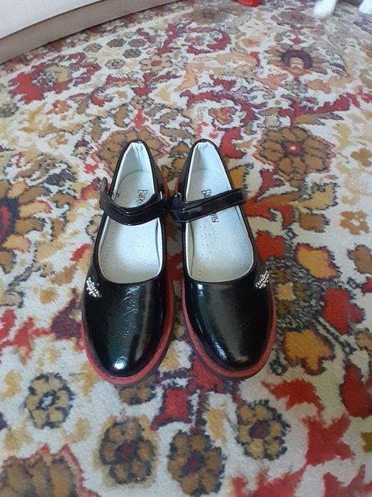 Продаются новые туфли, маломерки 33 раз.
