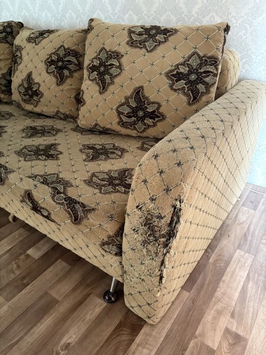 Отдам диван в хорошем состоянии