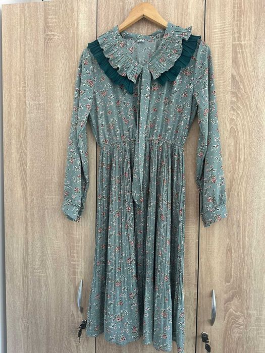 Rochiță foarte frumoasă