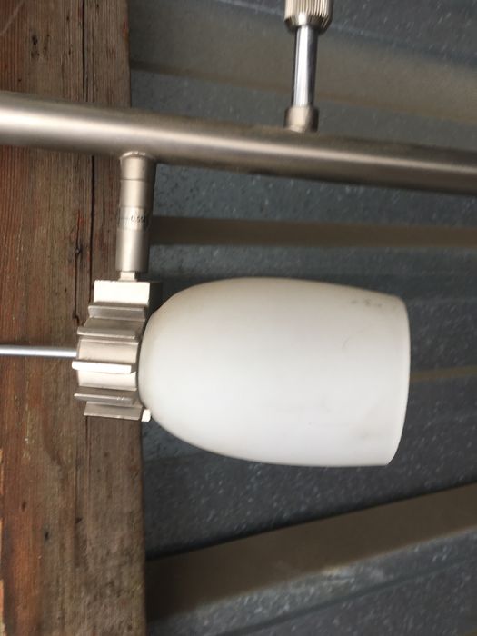 Продам люстру