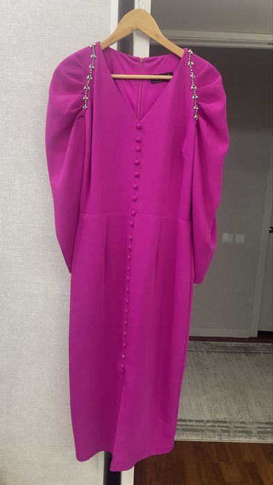 Платье на 48размер с ремнем