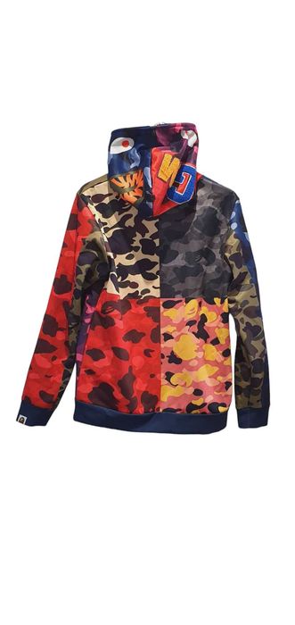 Нови суичъри BAPE Sharkhead