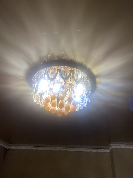 Люстра б/у в хорошем состоянии