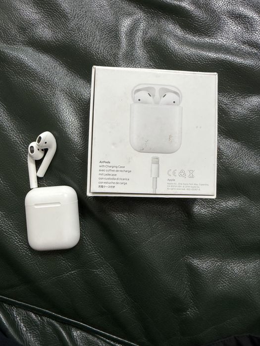 Продам AirPods 2