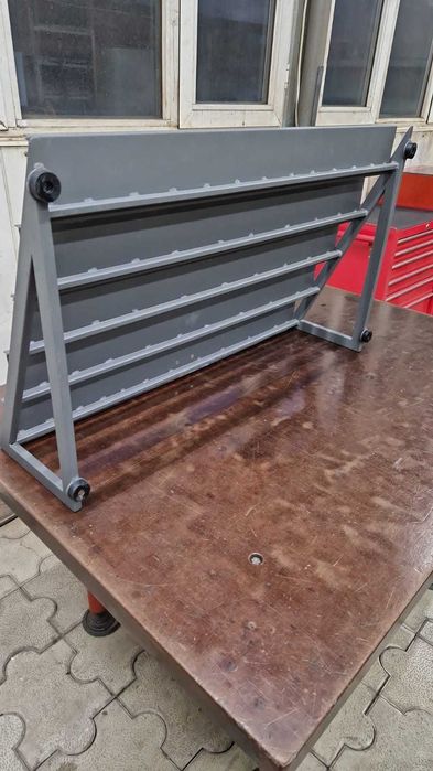 Продам полки новые