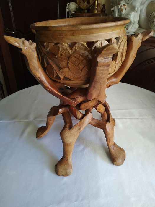 Ваза на подставке