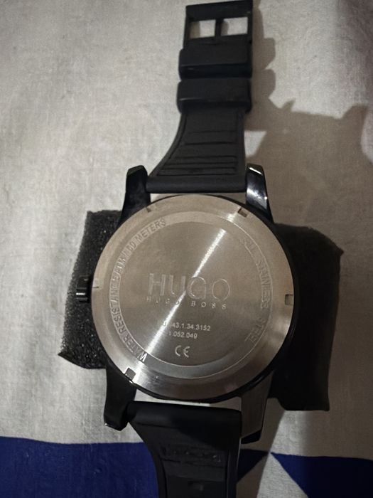 Hugo boss часовник