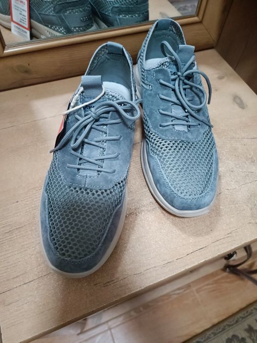 Продам туфли летние