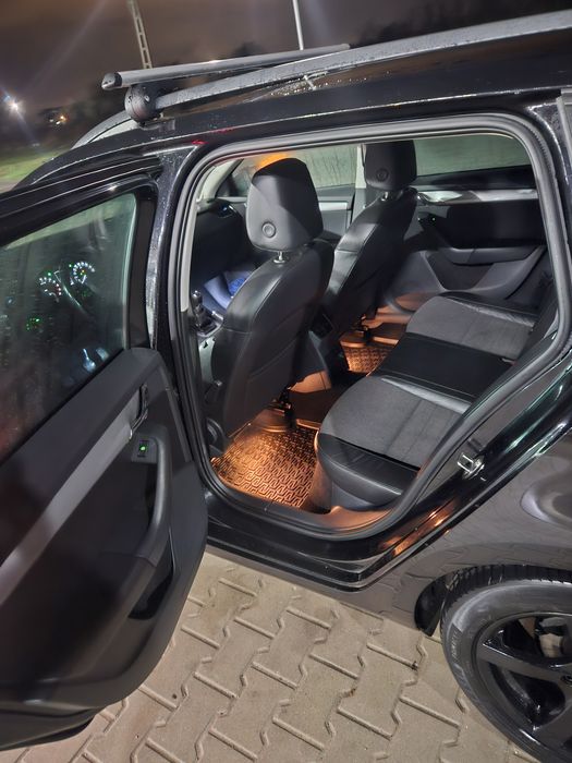 Vând scoda octavia 3 din 2015 1.6TDI
