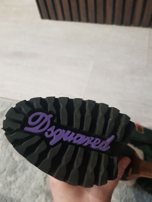 Продам стильные ботинки.