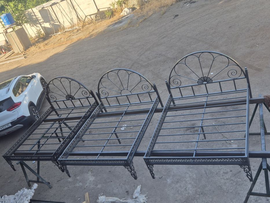 Продам кровать металлические