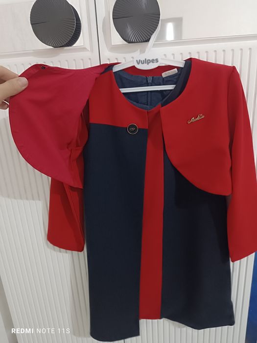 Продам детские платья