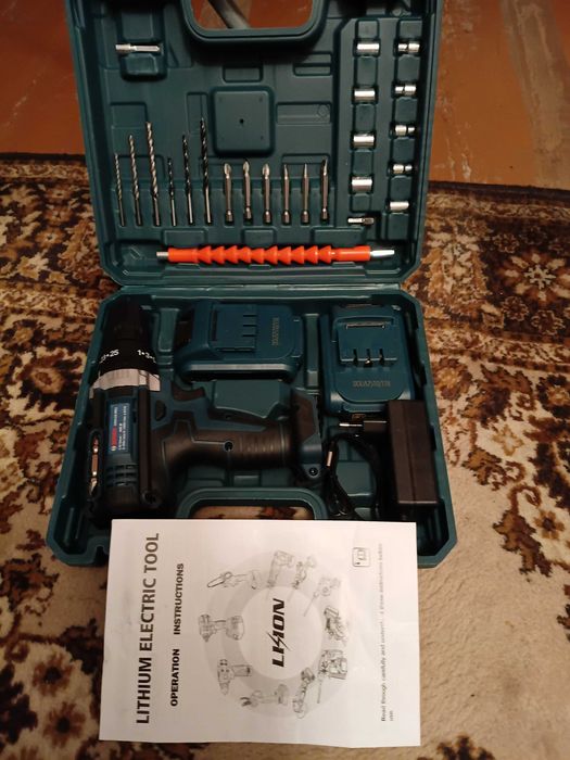 Продаётся шуруповерт  Новый