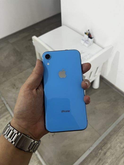 Продам Айфон XR / iPhone XR