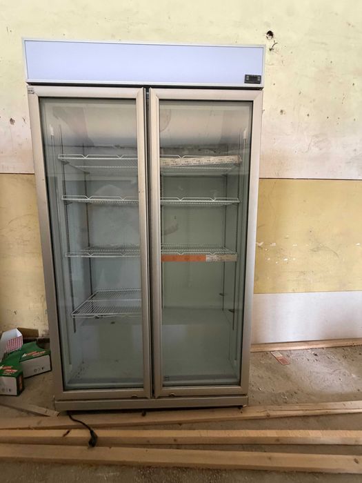 Vitrina frigorifica dubla, 850 litri, in stare buna