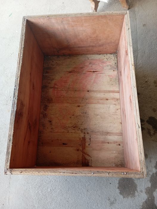 Tahta opilkasidan quti