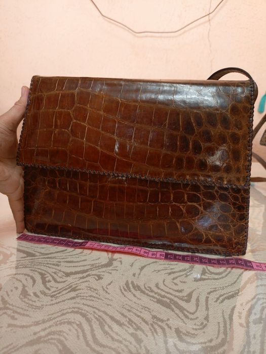 Продается женский клач сумка из натуралный кожи Крокодила