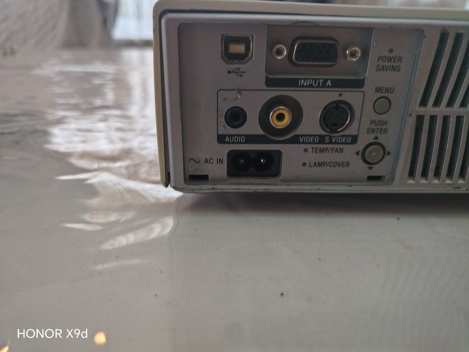 продам проектор SONY
