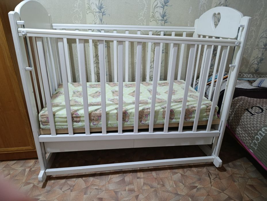 Детская кровать. Торг