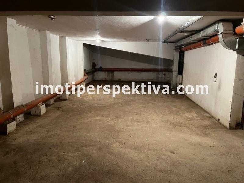 Продава се Гараж / Паркомясто в Пловдив, Кючук Париж - 150 кв.м за 443 €/кв.м - Снимка #2