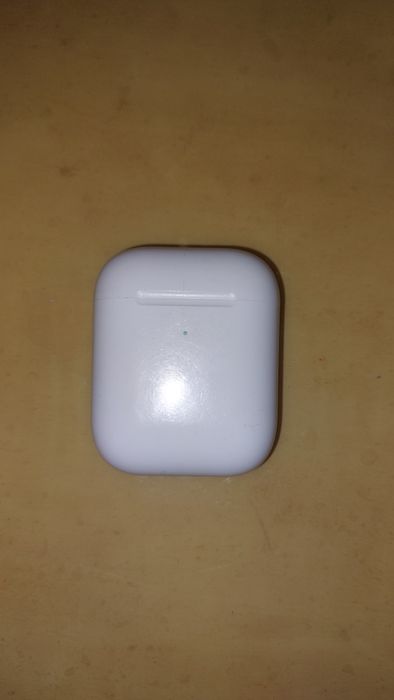 Продаю AirPods 2