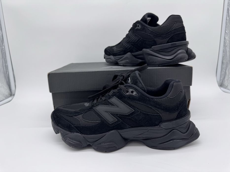 New Balance 9060 Triple Black