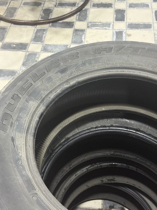 Автошина покрышка для машины