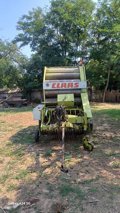 Vând Presa Claas