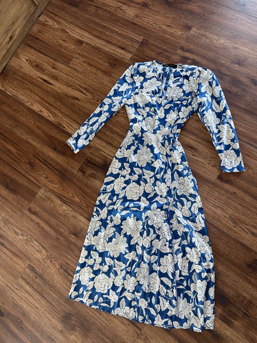 Zara рокля с етикет