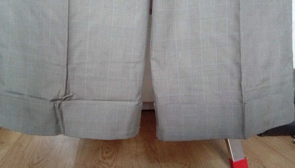 pantaloni Stefanel, ecosez gri - bleu, largi, cu manseta, 40/S, noi