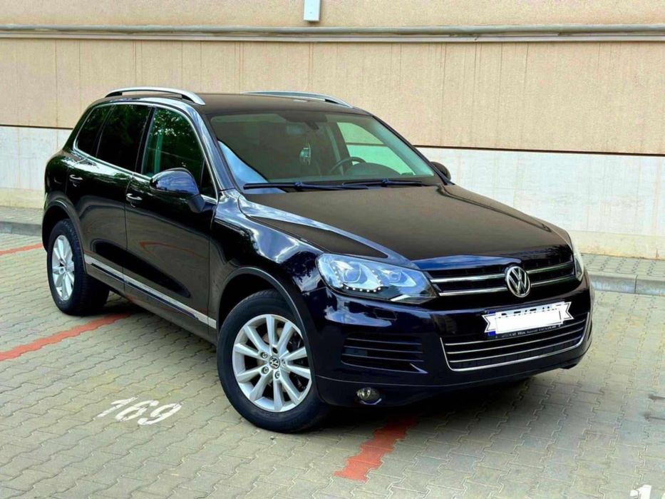Vând Volkswagen Touareg