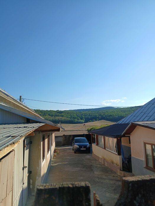 Casa  de vânzare  in comuna Dragomirești  sat vladia husetul Vaslui