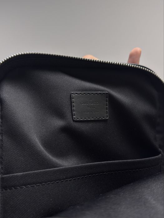 Louis Vuitton Avenue Sling Bag