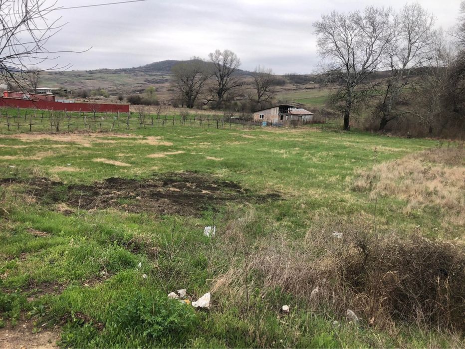 Terenuri extravilane la DN67 intrare în satul Malovăț